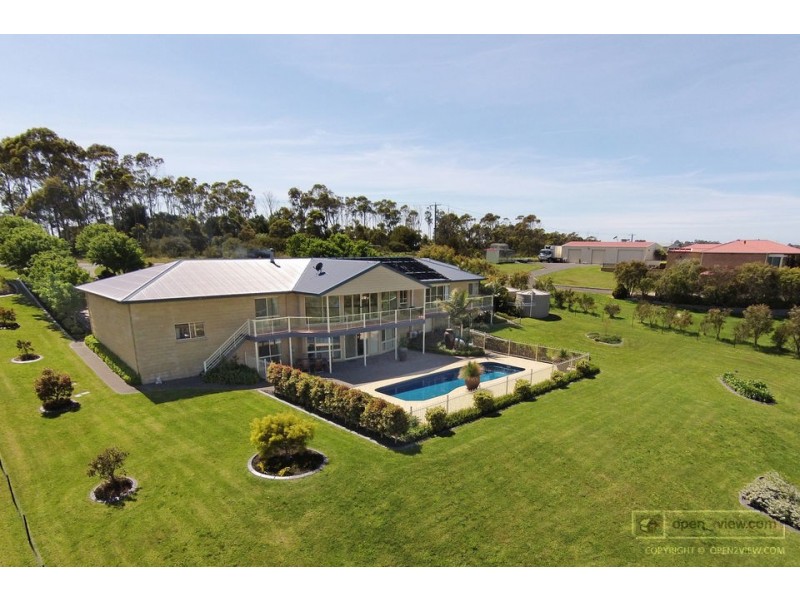 68 Thorpes Lane, Lakes Entrance VIC 3909
