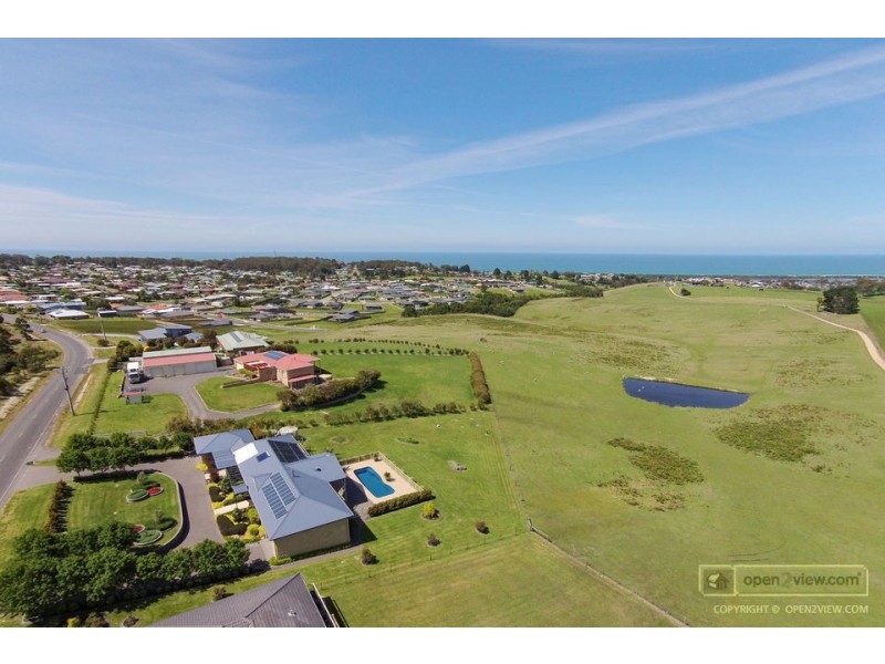 68 Thorpes Lane, Lakes Entrance VIC 3909