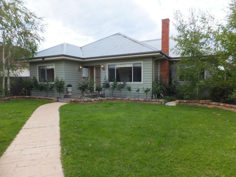 68 Moroney Street, Bairnsdale VIC 3875