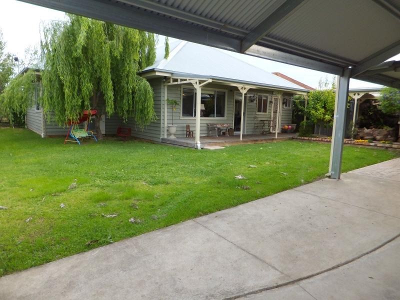 68 Moroney Street, Bairnsdale VIC 3875