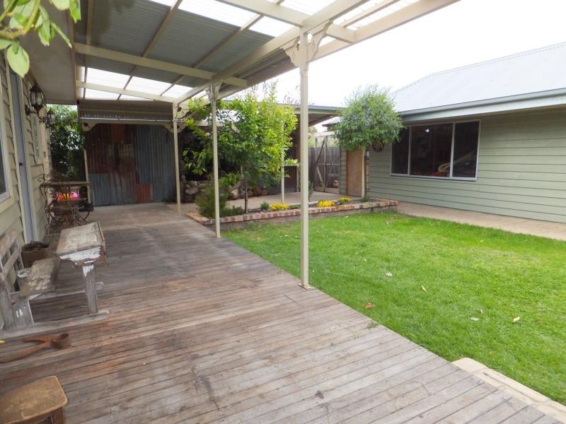 68 Moroney Street, Bairnsdale VIC 3875