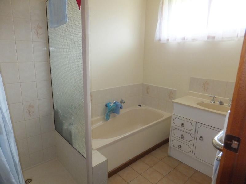 2/27 Coates Road, Lakes Entrance VIC 3909