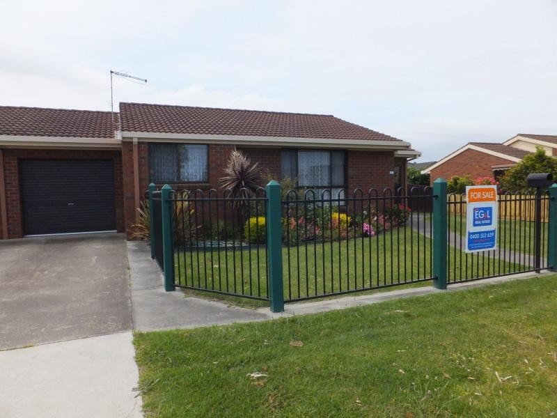 2/27 Coates Road, Lakes Entrance VIC 3909