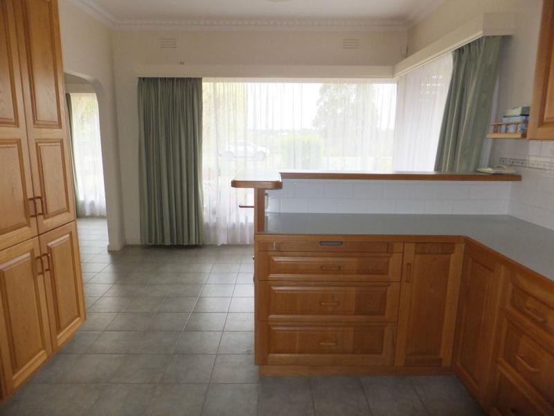 63 Williams Parade, Bairnsdale VIC 3875