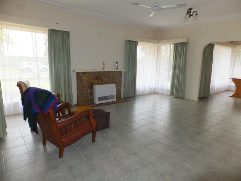 63 Williams Parade, Bairnsdale VIC 3875