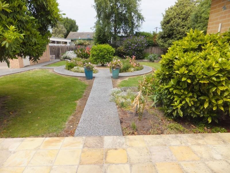 63 Williams Parade, Bairnsdale VIC 3875