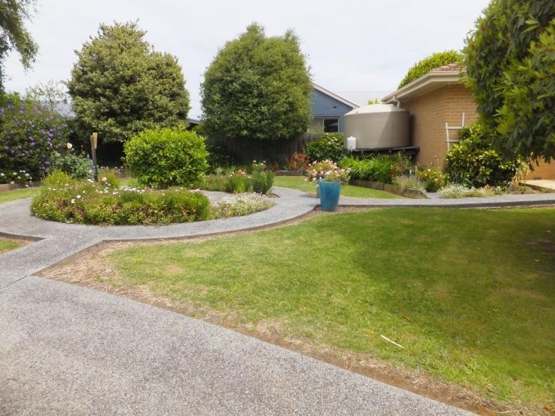 63 Williams Parade, Bairnsdale VIC 3875