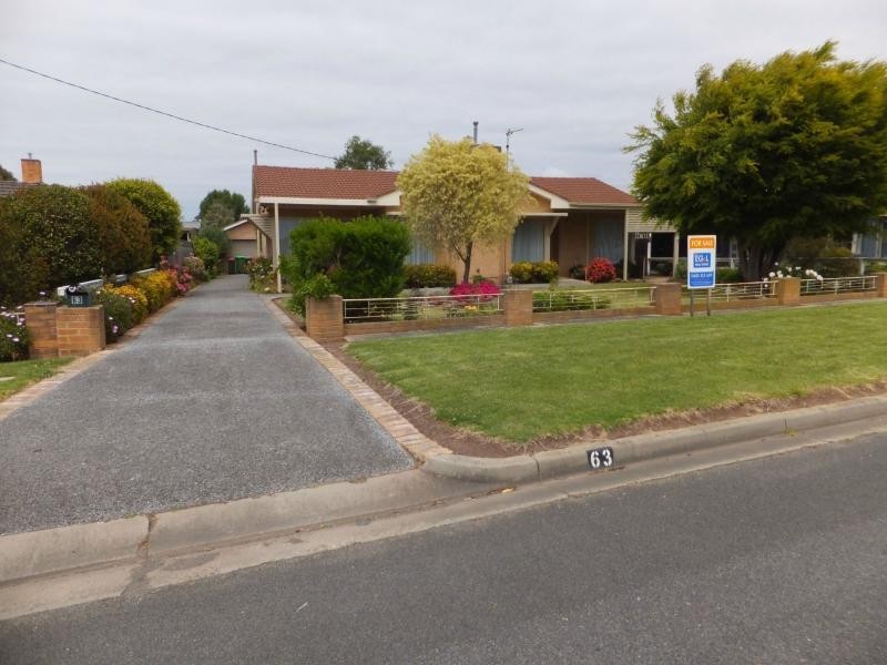 63 Williams Parade, Bairnsdale VIC 3875
