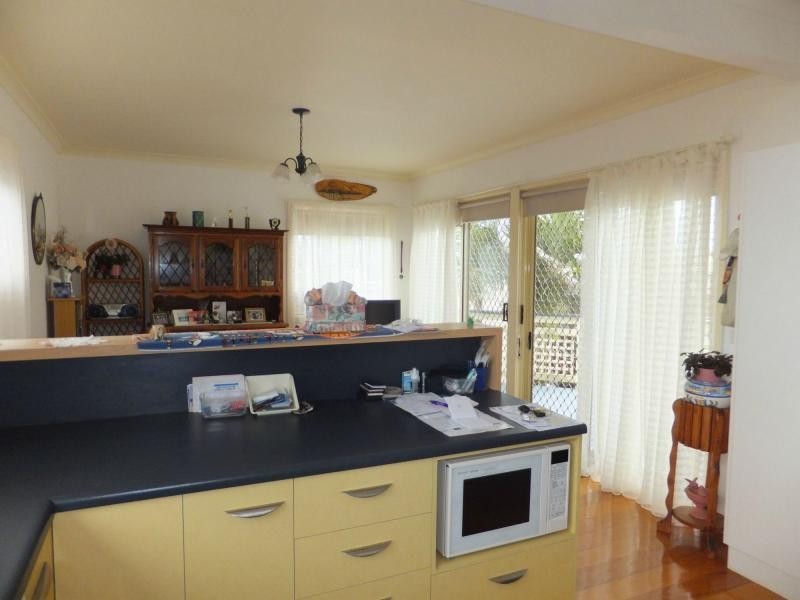 8 Robin Street, Lakes Entrance VIC 3909