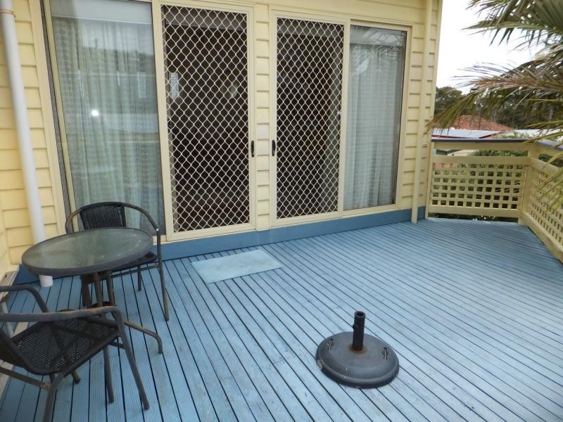 8 Robin Street, Lakes Entrance VIC 3909