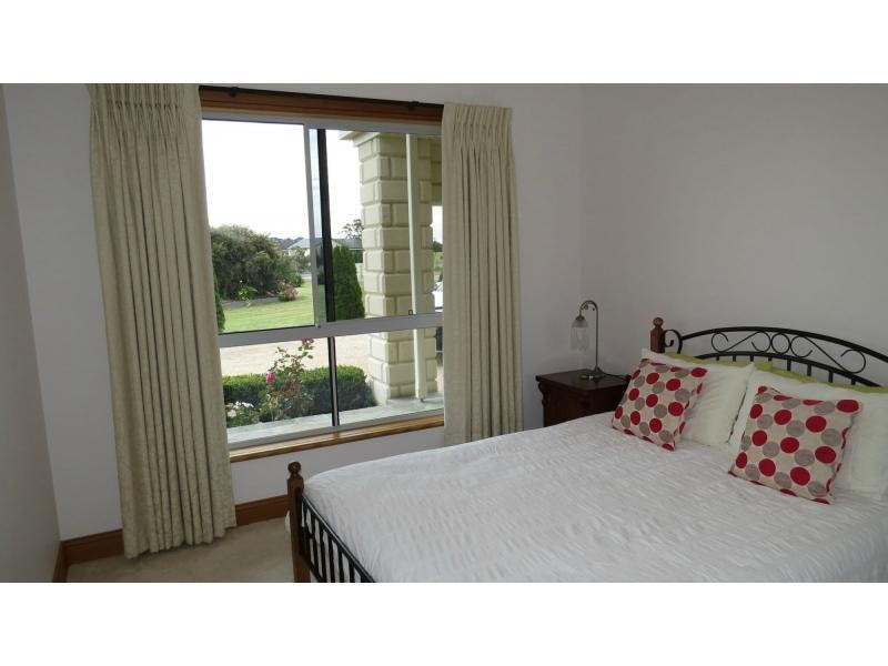 45 Simpsons Drive, Newlands Arm VIC 3875