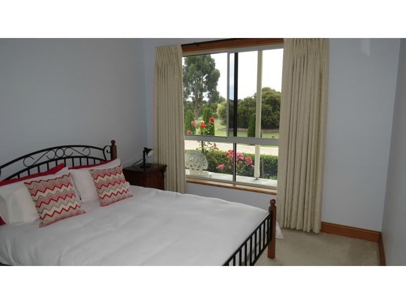 45 Simpsons Drive, Newlands Arm VIC 3875