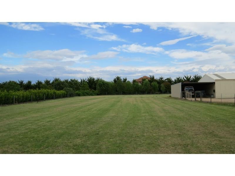 45 Simpsons Drive, Newlands Arm VIC 3875