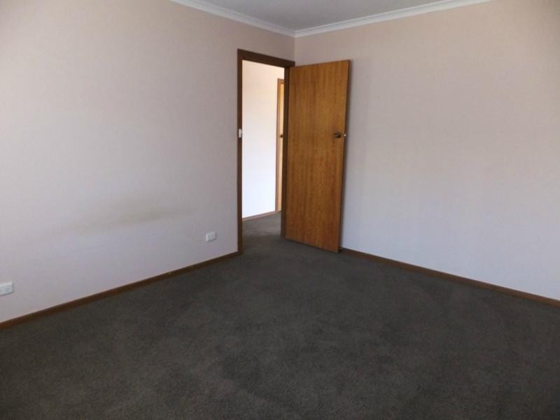 2/70 Ballantine Street, Bairnsdale VIC 3875