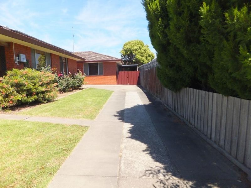 2/70 Ballantine Street, Bairnsdale VIC 3875