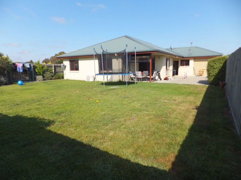 7 Federation Court, Bairnsdale VIC 3875