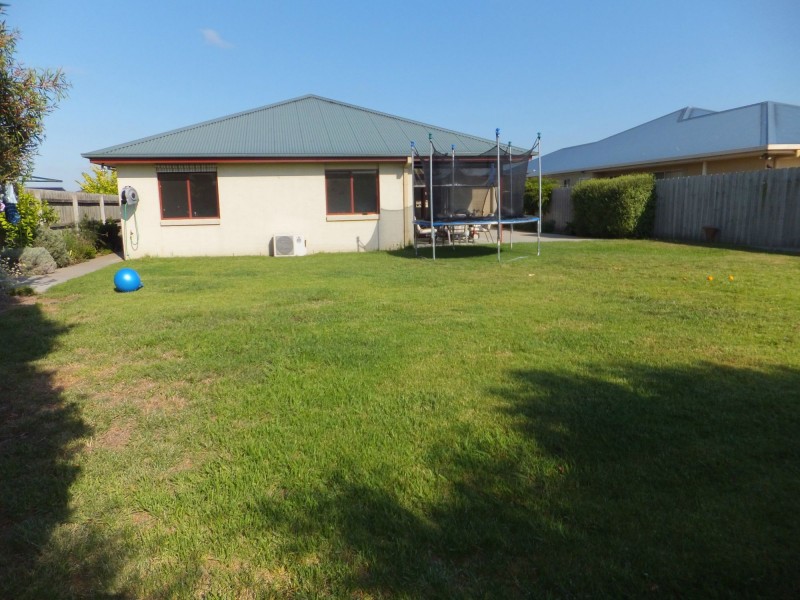 7 Federation Court, Bairnsdale VIC 3875