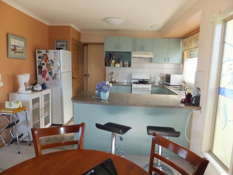 8 Mist Street, Lakes Entrance VIC 3909