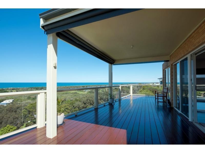 16 New Street, Lakes Entrance VIC 3909