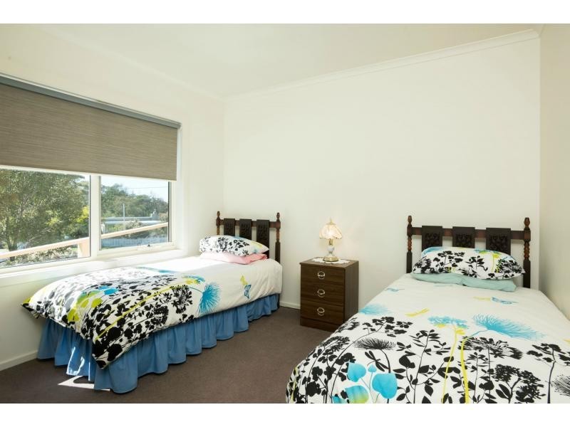 16 New Street, Lakes Entrance VIC 3909