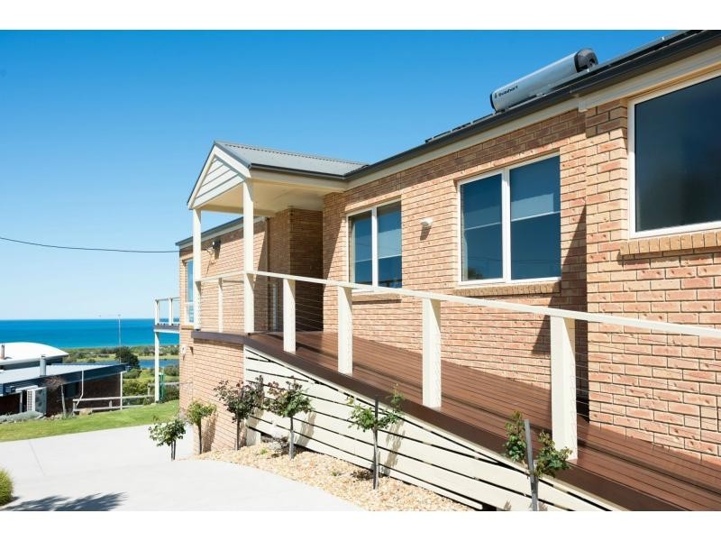 16 New Street, Lakes Entrance VIC 3909