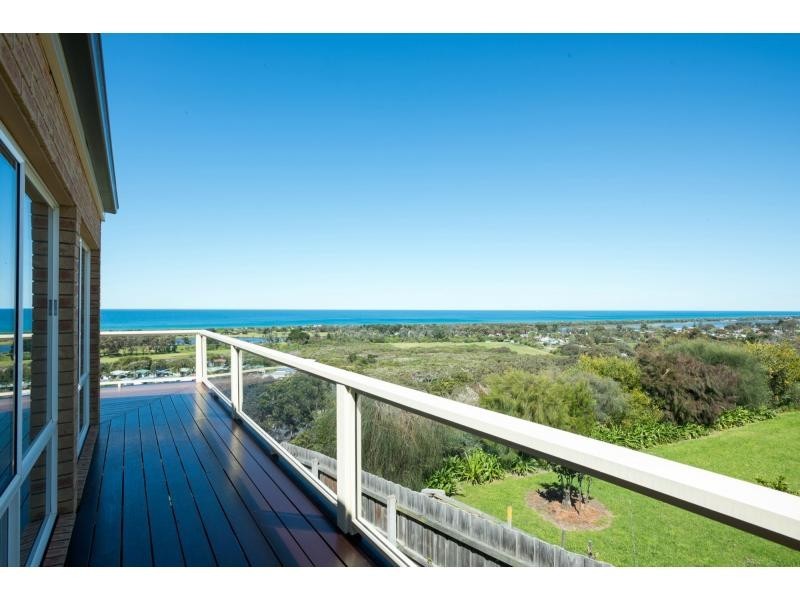 16 New Street, Lakes Entrance VIC 3909