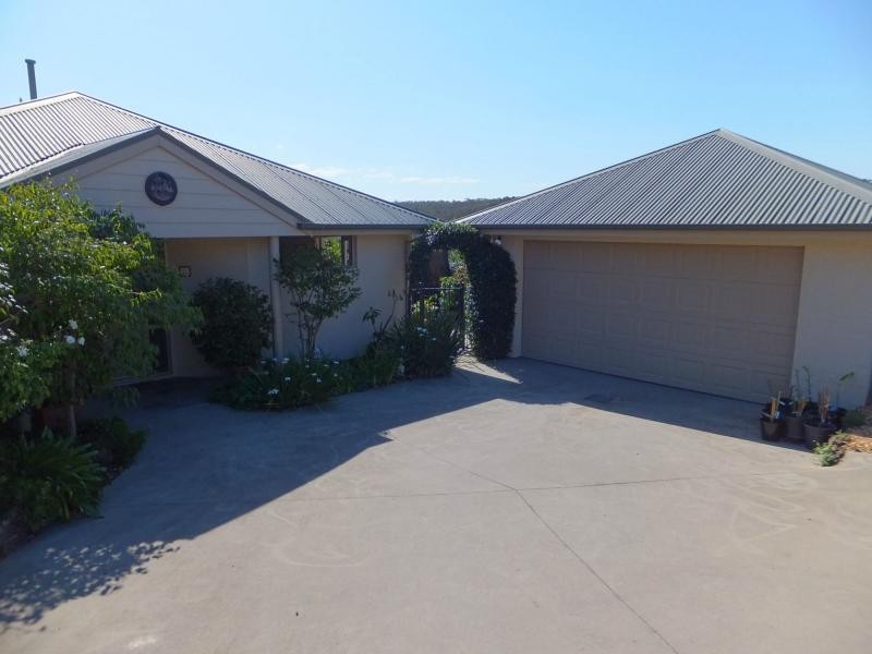 20 The Balcony St, Lakes Entrance VIC 3909
