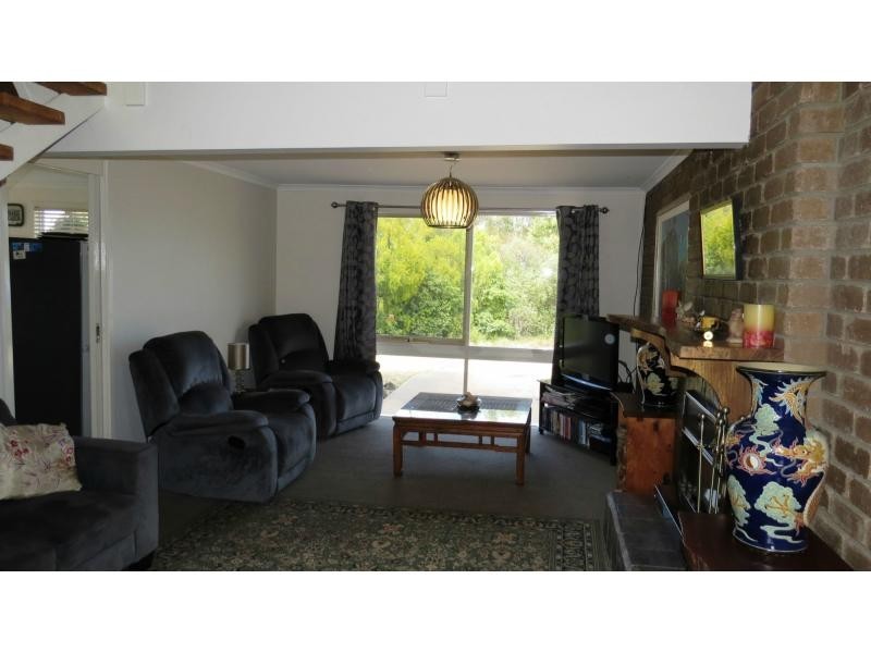 11 Lake Grove, Metung VIC 3904