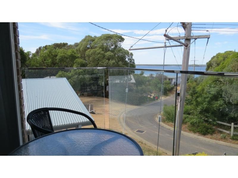 11 Lake Grove, Metung VIC 3904