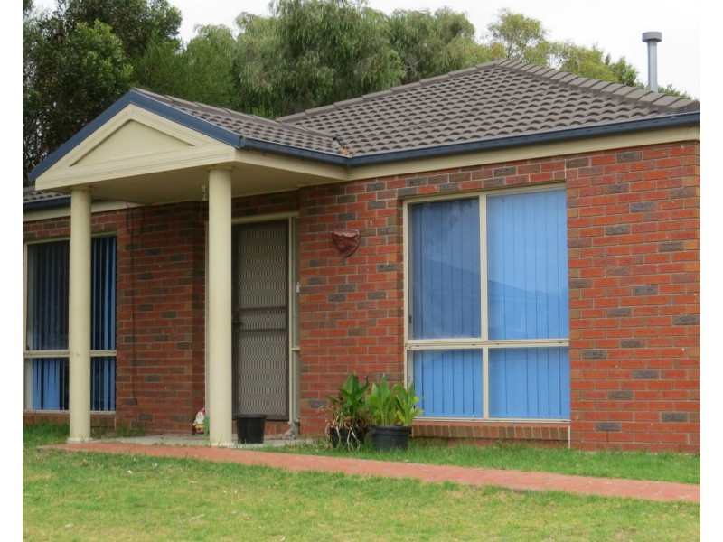 16 Acrux Drive, Newlands Arm VIC 3875