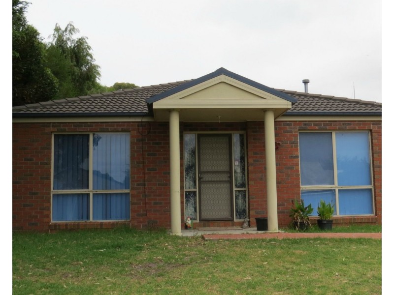 16 Acrux Drive, Newlands Arm VIC 3875