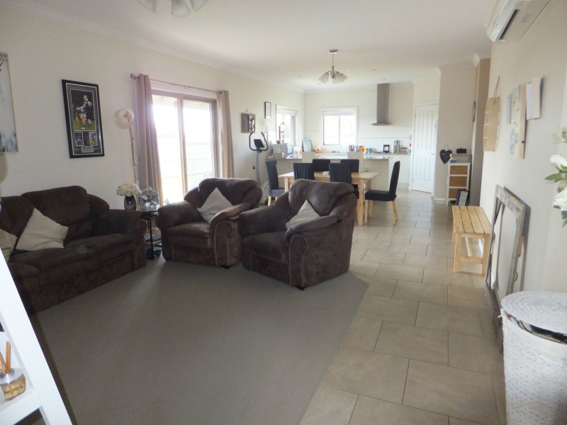 19B Callistemon Court, Bairnsdale VIC 3875