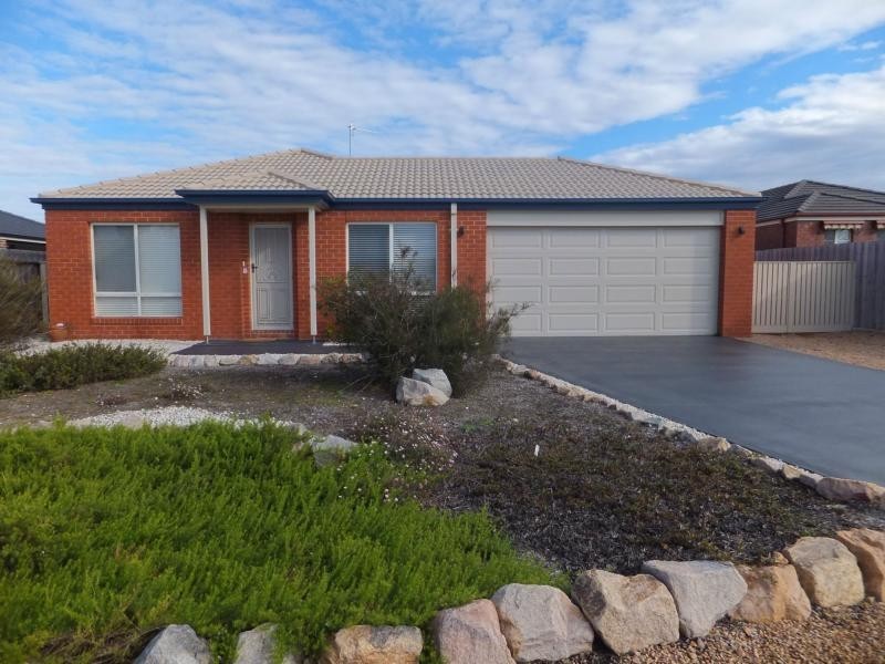 4A Balmoral Crescent, Bairnsdale VIC 3875