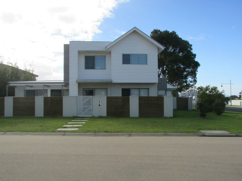 18 Heaths View, Paynesville VIC 3880