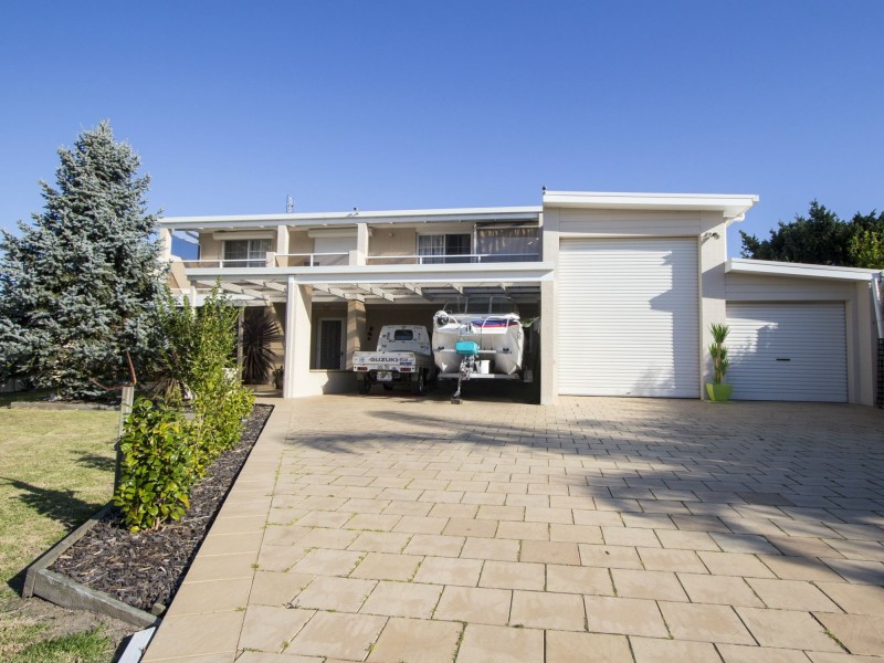 92 Gold Ring Road, Lakes Entrance VIC 3909