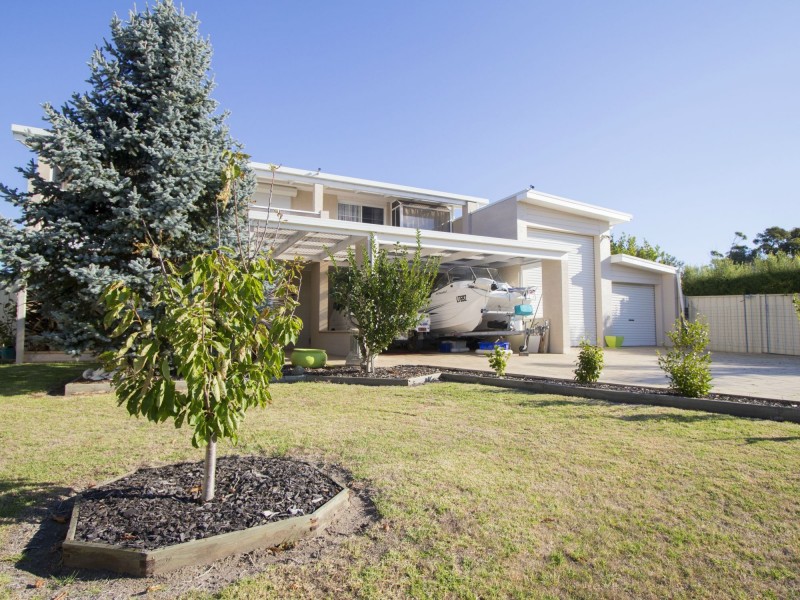 92 Gold Ring Road, Lakes Entrance VIC 3909