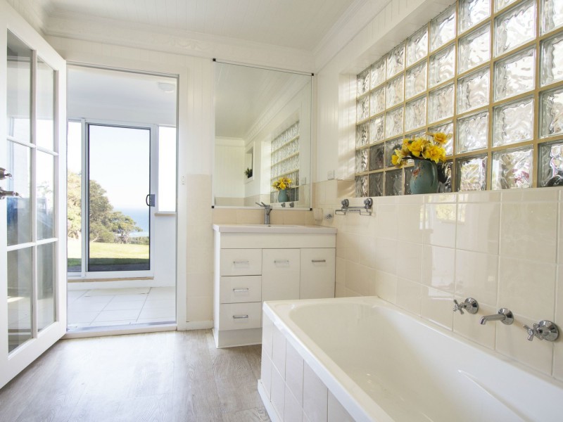 92 Gold Ring Road, Lakes Entrance VIC 3909