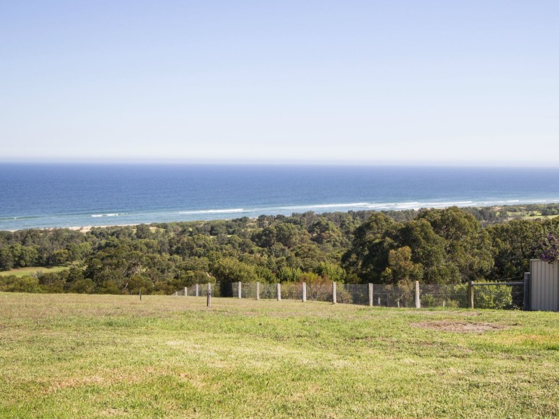 92 Gold Ring Road, Lakes Entrance VIC 3909