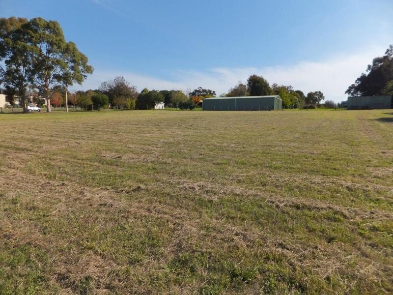 9 Brighton Place, Bairnsdale VIC 3875