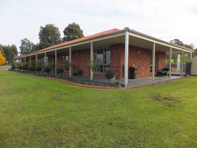 1A Suding Close, Bairnsdale VIC 3875