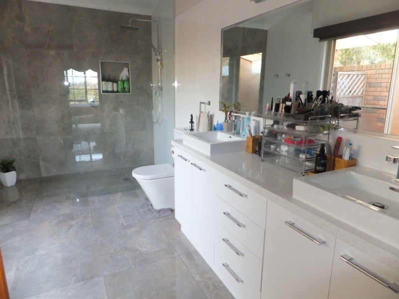 1A Suding Close, Bairnsdale VIC 3875