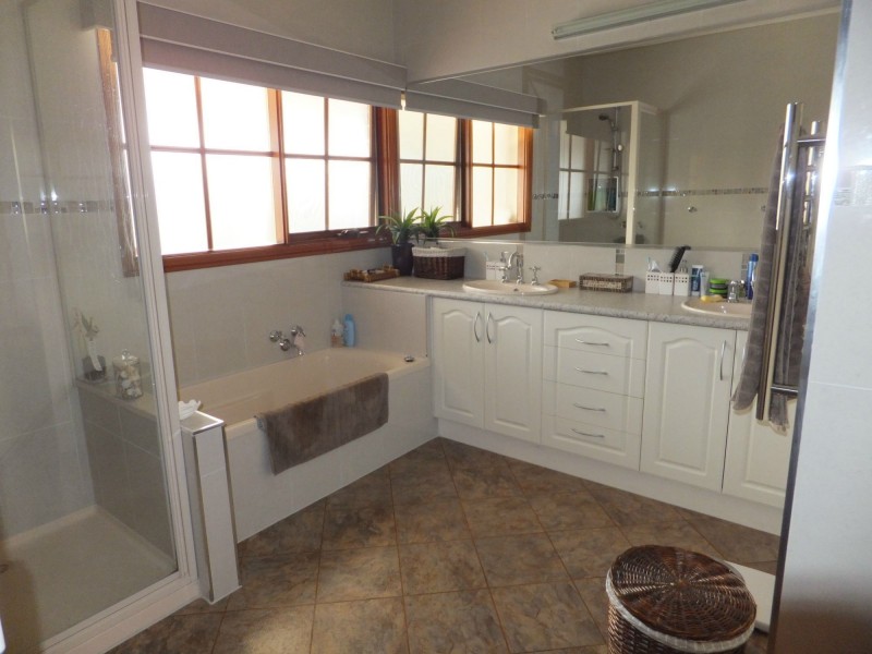 1A Suding Close, Bairnsdale VIC 3875