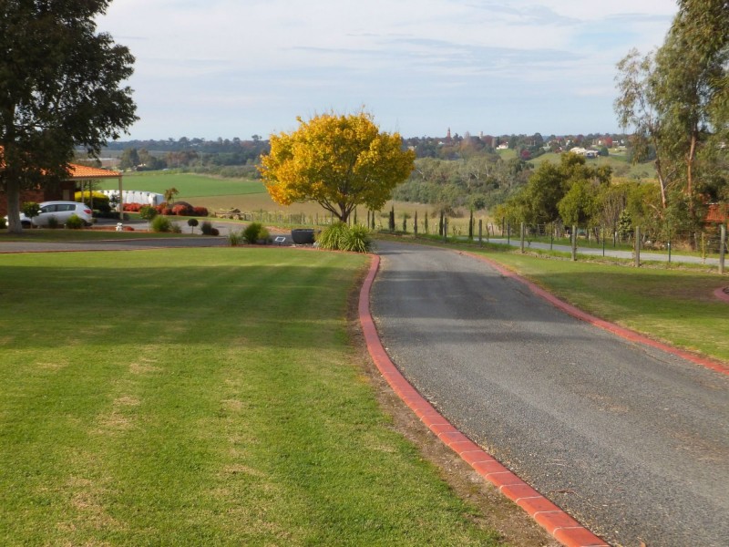 1A Suding Close, Bairnsdale VIC 3875