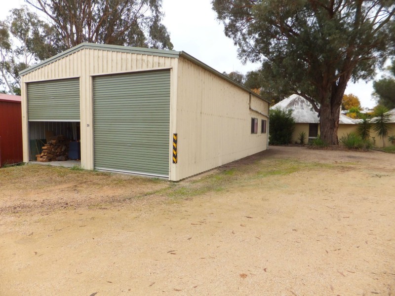24 School Road, Swan Reach VIC 3903