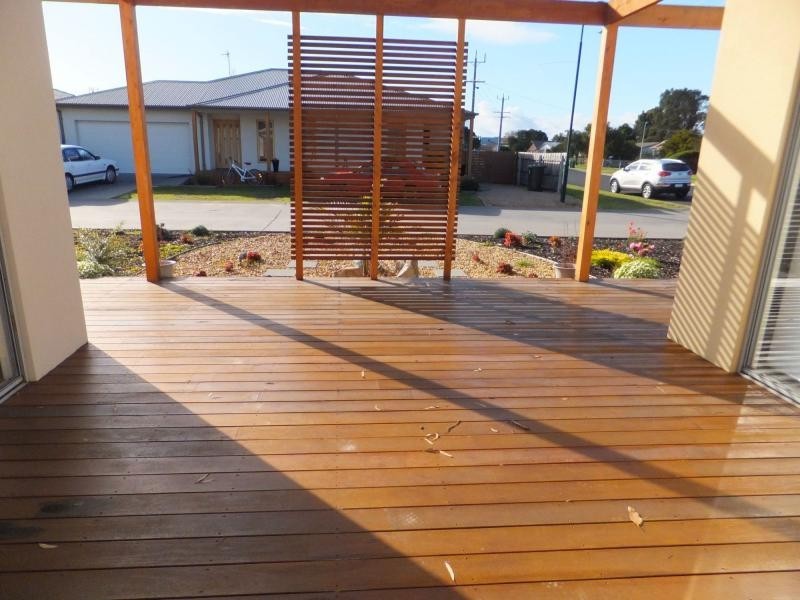 1 Eaton Place, Paynesville VIC 3880