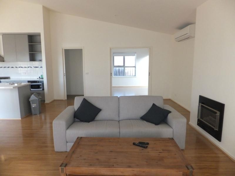 1 Eaton Place, Paynesville VIC 3880