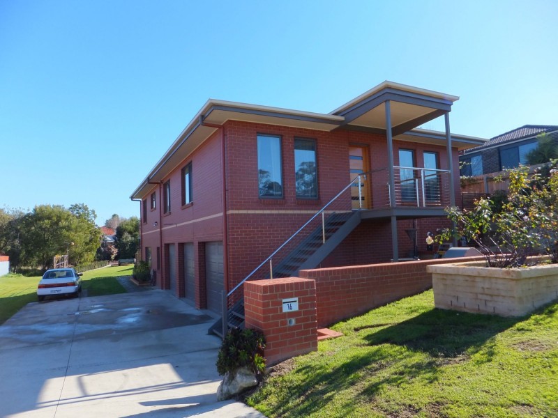 16 Ballantine Street, Bairnsdale VIC 3875