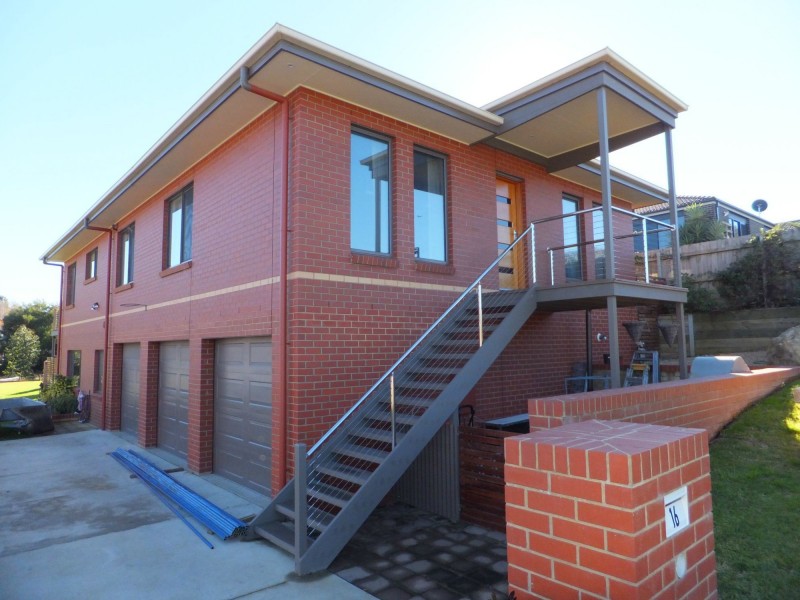 16 Ballantine Street, Bairnsdale VIC 3875