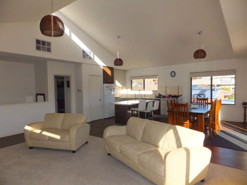 16 Ballantine Street, Bairnsdale VIC 3875