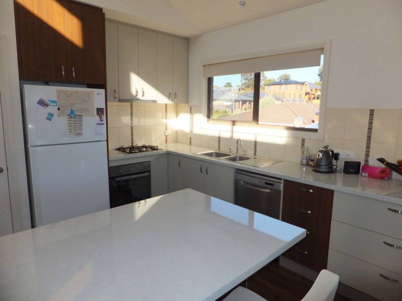 16 Ballantine Street, Bairnsdale VIC 3875